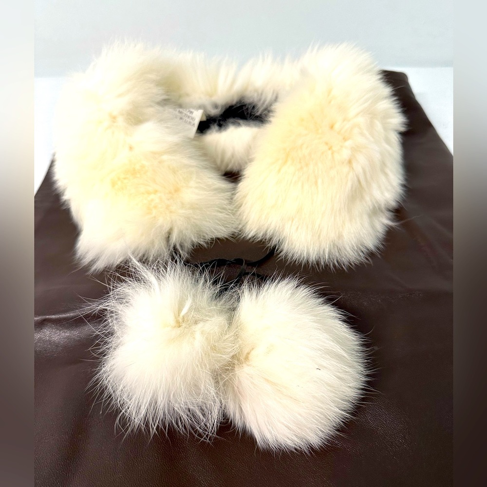 Reduced! Adrienne Landau do gorgeous white Fox collar or headband.